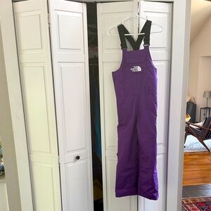 North Face youth snow bibs size M 10-12